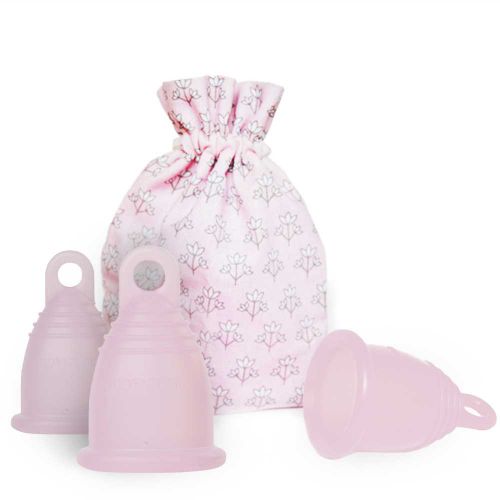 Menstruationstasse Pink Edition inklusive Aufbewahrungsbeutel - frei von Weichmachern - sicherer Tragekomfort von Selenacare